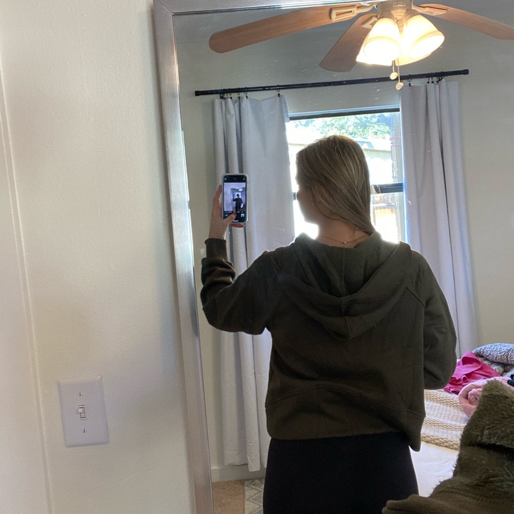 Army green pullover - Picture 3 of 3
